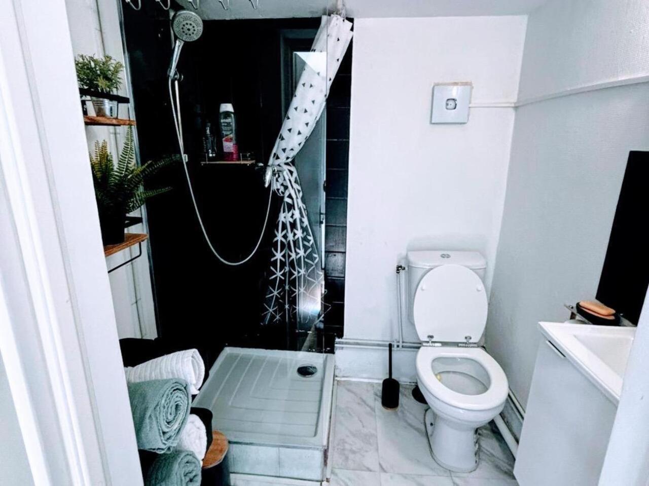Appartement Avec Terrasse - Goupama Stadium, Eurexpo, Ldlc Arena, La Soie 보-앙-벨랭 외부 사진